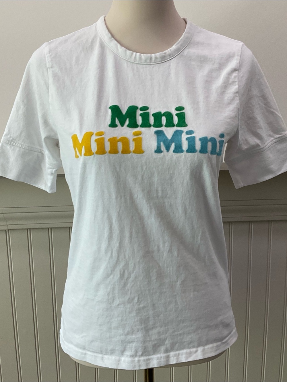 FRAME Mini Mini Mini Graphic Baby Tee White Cotton Size M Wide Cuff Sleeve